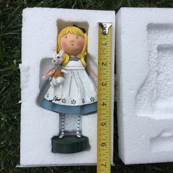 COPY - COPY - Alice in Wonderland Figurine - Picture 2 of 6